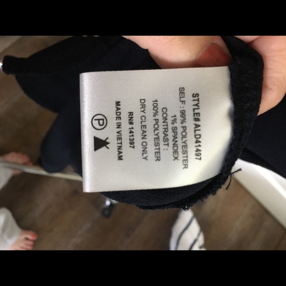 Navy dress with black details on pockets & collar - Picture 6 of 6